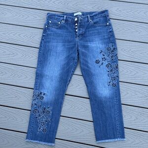 Floral Embroidered Cropped Jeans